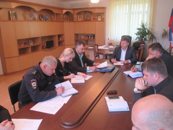 Александр Мачусский провел заседание антитеррористической комиссии