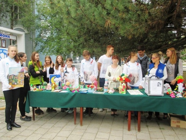 В Ленинском районе прошла благотворительная акция «Белый цветок»