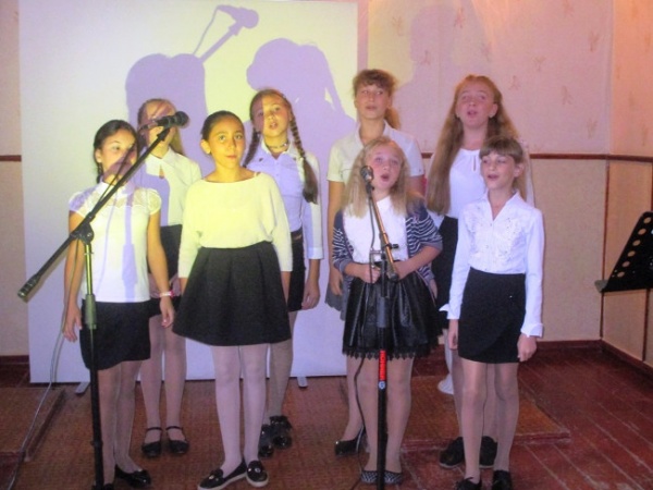 В Ленинском районе состоялся вечер-встреча, посвященный международному Дню пожилого человека «Белой стаей годы пролетели, но душа как прежде молода»