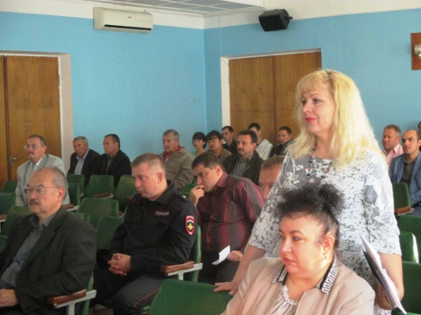 Глава Администрации Ленинского района провёл очередное аппаратное совещание