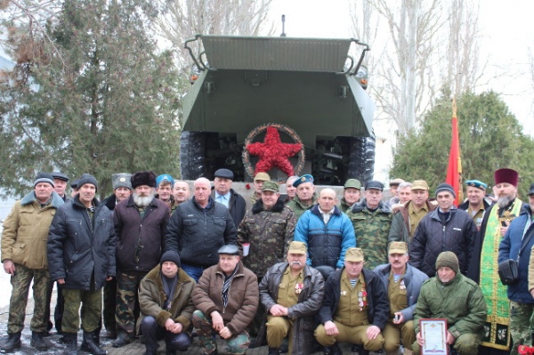 В пгт Ленино состоялся торжественный митинг, посвященный Дню памяти о россиянах, исполнявших служебный долг за пределами Отечества
