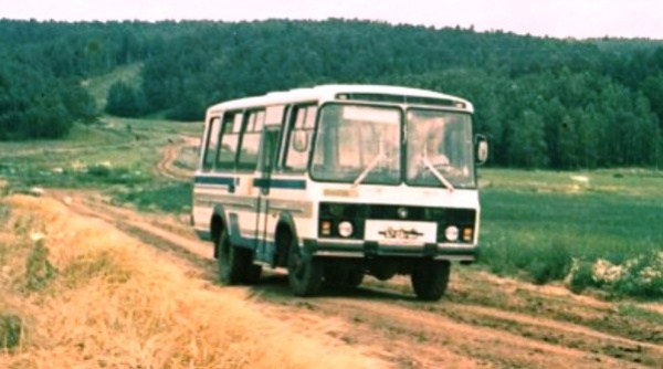 Жители девяти сел в Ленинском районе остались без автобусов