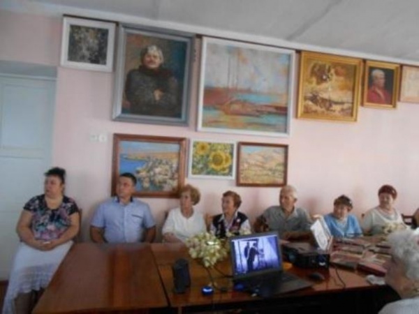 29 июня, в День партизан и подпольщиков в России, в районной библиотеке был проведён час памяти «Партизанскими тропами Крыма».