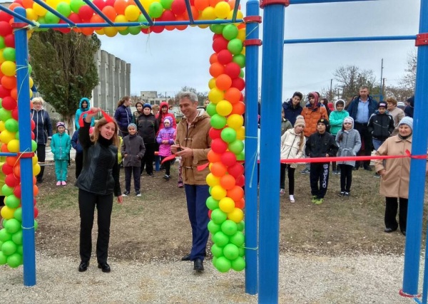 Елизавета Кожичева открыла спортплощадку в Ленинском районе