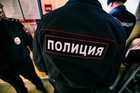 Полицейские Ленинского района установили похитительницу денег с банковской карты