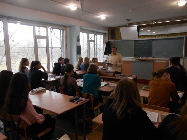 Работниками Ленинской районной библиотеки проведен час памяти «Солдатскому мужеству верность храня»