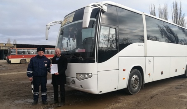 Cотрудники ОГИБДД ОМВД России по Ленинскому району  проводят Декаду безопасности дорожного движения на пассажирском транспорте