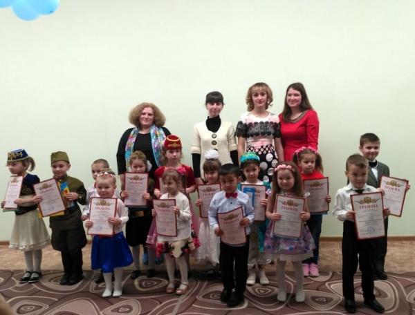 В Ленинском районе прошел конкурс юных чтецов «Ручей хрустальный языка родного»