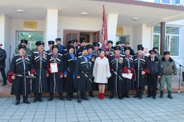 Ленинский район празднует воссоединение Крыма с Россией