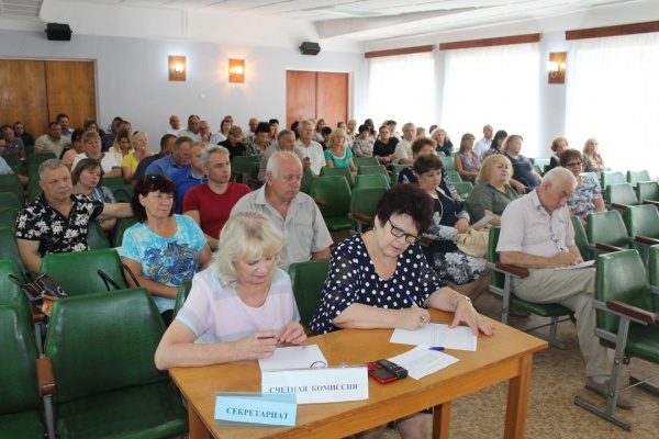 Глава муниципального образования – председатель Ленинского районного совета Олег Водопьянов провел внеочередную 73 сессию Ленинского районного совета