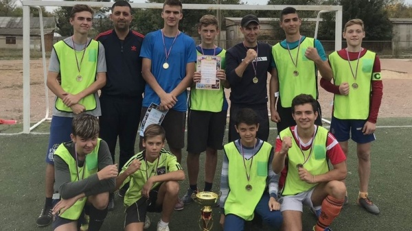 В пгт.Ленино состоялся турнир по футболу среди юношей на Кубок Главы Администрации Ленинского района