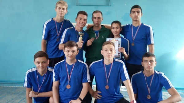 Завершилось Первенство Ленинского района по волейболу среди сборных команд общеобразовательных учреждений