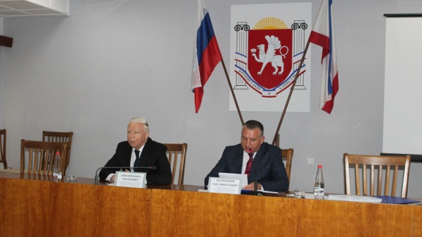 Состоялась сессия Ленинского районного совета