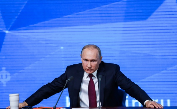 Путин поручил внедрить реестр граждан с правом на льготы по лекарствам
