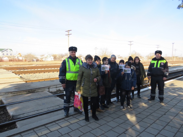 Госавтоинспекция Ленинского района напоминает участникам дорожного движения о правилах безопасности на железнодорожных переездах