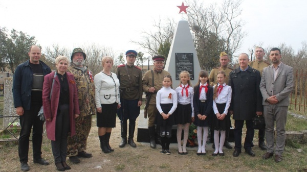 В Ленинском районе состоялся митинг-реквием, посвящённый памяти бойцов и командиров, погибших в мае 1942 года при обороне села Ивановка