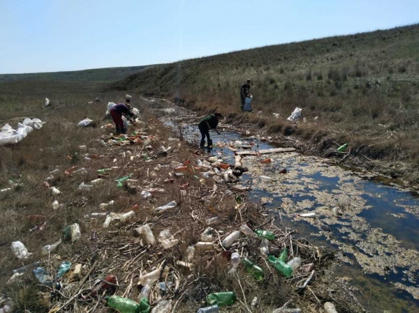 Государственное унитарное предприятие «Крымэкоресурсы» приступило к ликвидации свалок, расположенных за границами населенных пунктов Ленинского района