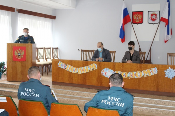 Екатерина Юровских провела внеочередное заседание комиссии Администрации Ленинского района по предупреждению и ликвидации чрезвычайных ситуаций и обеспечению пожарной безопасности