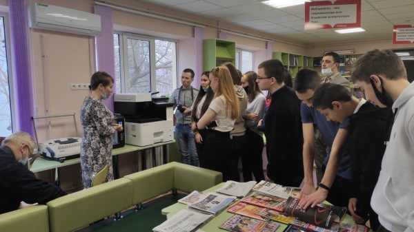 Сотрудники Ленинской библиотеки провели мастер-класс для учащихся по трехмерному моделированию