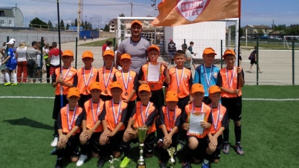 Команда Ленинского района – серебряный призер республиканского турнира по футболу