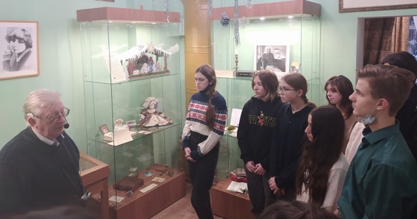 ​Выставка «Празднование Рождества в семье Цветаевых»