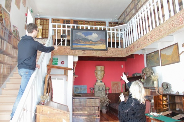 ​«Всей грудью к морю, прямо на восток,  Обращена, как церковь, мастерская»: Дом Поэта  открыл «виртуальные двери» в мемориальную Мастерскую