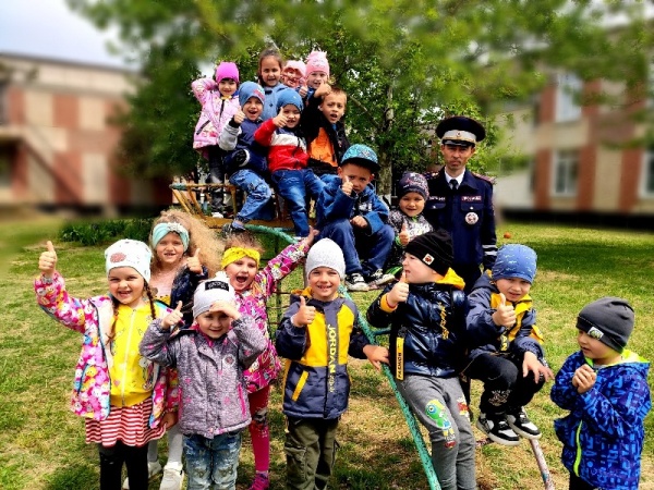 ​Госавтоинспекция в Ленинском районе проводит интерактивные уроки дорожной безопасности для школьников