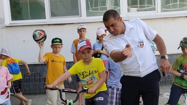 ​ГОСАВТОИНСПЕКЦИЯ ЛЕНИНСКОГО РАЙОНА ПРОВЕЛА ДЛЯ ДЕТЕЙ СОРЕВНОВАНИЯ ПО ДОРОЖНОЙ БЕЗОПАСНОСТИ