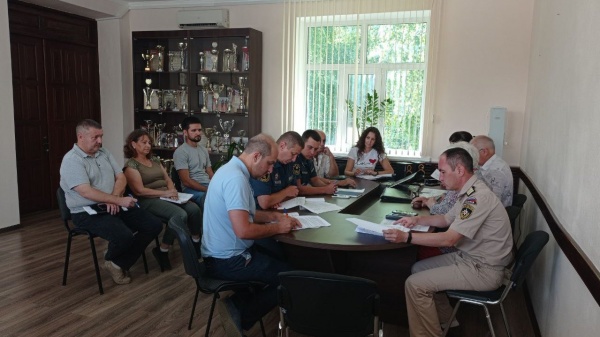 Игорь Заикин провел внеочередное заседание комиссии Администрации Ленинского района по предупреждению и ликвидации чрезвычайных ситуаций и обеспечению пожарной безопасности