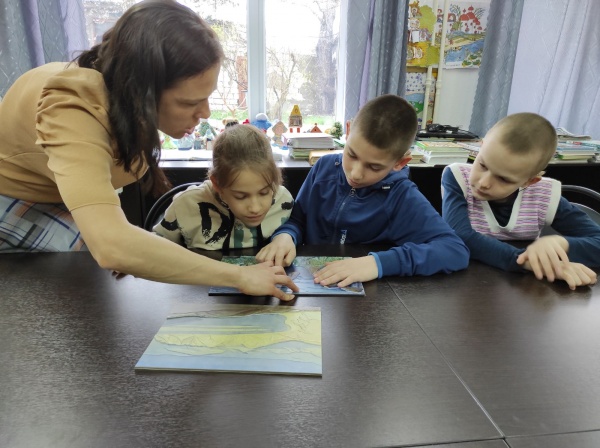 «Что за прелесть эти сказки!»: волошинский кукольный театр  приехал в гости к детям-инвалидам.