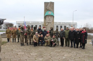В селе Батальное открыли Памятные знаки бойцам и командирам Красной армии, погибшим на Ак- Монайских позициях