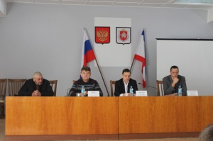 В Администрации Ленинского района состоялась с активистами, лидерами общественного мнения и местными депутатами Ленинского района