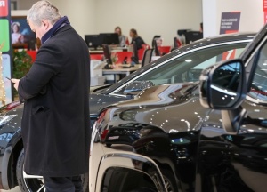 Без ОСАГО: эксперт объяснил, как покупателю авто доехать из салона до ГАИ