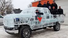 В Канаде создали ледяной автомобиль