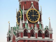 Крым переходит на московское время