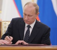 Президент РФ Владимир Путин подписал указ о гарантиях военным Крыма и Севастополя