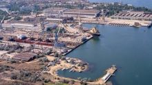 Из-за шторма в Крыму закрыли морские порты