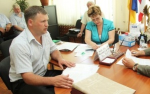 Войковский сельский голова "раздал" земли на 130 млн рублей.