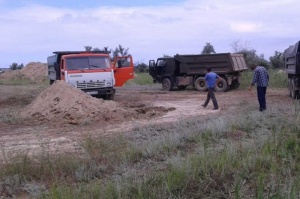 Прокуратура Ленинского района начала проверку по факту незаконной добычи песка в районе озера Акташ