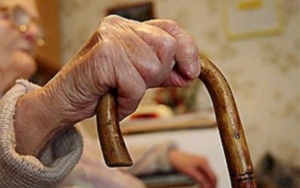 В Ленинской ЦРБ, врачи на протяжении недели не оказывали помощи 80-летней пенсионерки