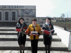 МИТИНГ ПАМЯТИ В СЕЛЕ БАТАЛЬНОЕ , ПОСВЯЩЕННЫЙ 72-й ГОДОВЩИНЕ ОСВОБОЖДЕНИЯ ЛЕНИНСКОГО РАЙОНА ОТ НЕМЕЦКО- ФАШИСТСКИХ ЗАХВАТЧИКОВ