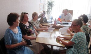 Олег Попов провел «круглый стол» с руководителями социальных служб района