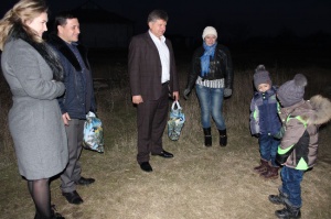 Александр Мачусский посетил многодетную семью в с. Калиновка