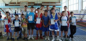 Спортзал в Чистополье Ленинского района продолжит работу
