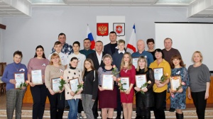 Торжественное собрание в честь Дня Республики Крым прошло в Администрации Ленинского района
