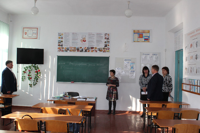 В ГБПОУ РК «Ленинский техникум сферы обслуживания и транспорта» состоялось заседание круглого стола на тему: «Трудоустройство молодых специалистов»