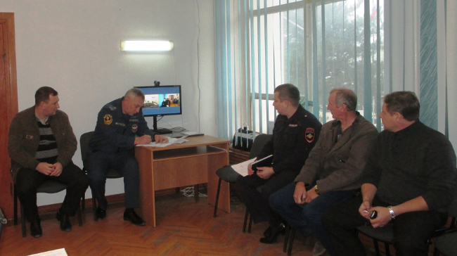 Работа оперативного штаба Комиссии Администрации Ленинского района 