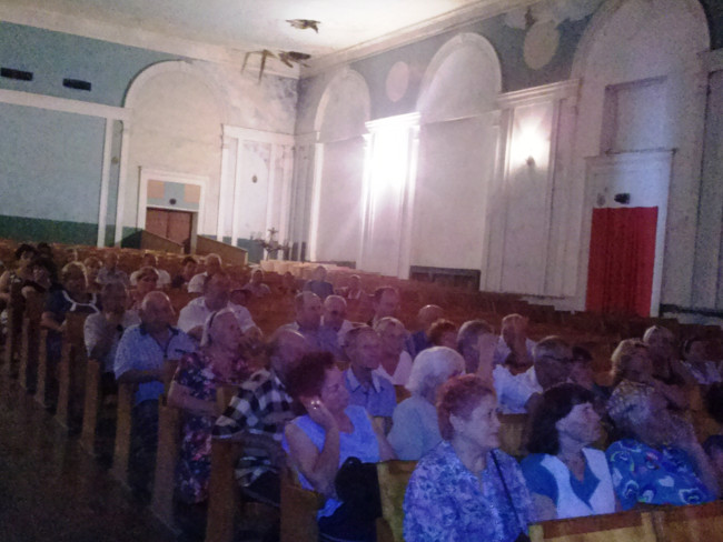 Александр Мачусский принял участие в сходе граждан в поселке Багерово Ленинского района