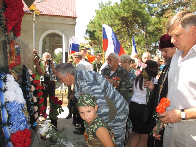 Митинг, посвященный открытию Памятного знака воинам интернационалистам в пгт Ленино