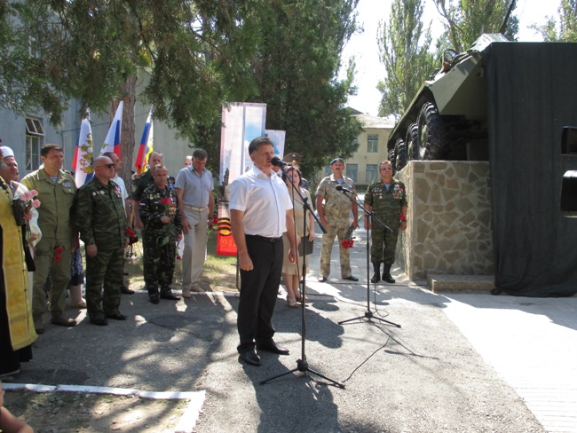 Митинг, посвященный открытию Памятного знака воинам интернационалистам в пгт Ленино